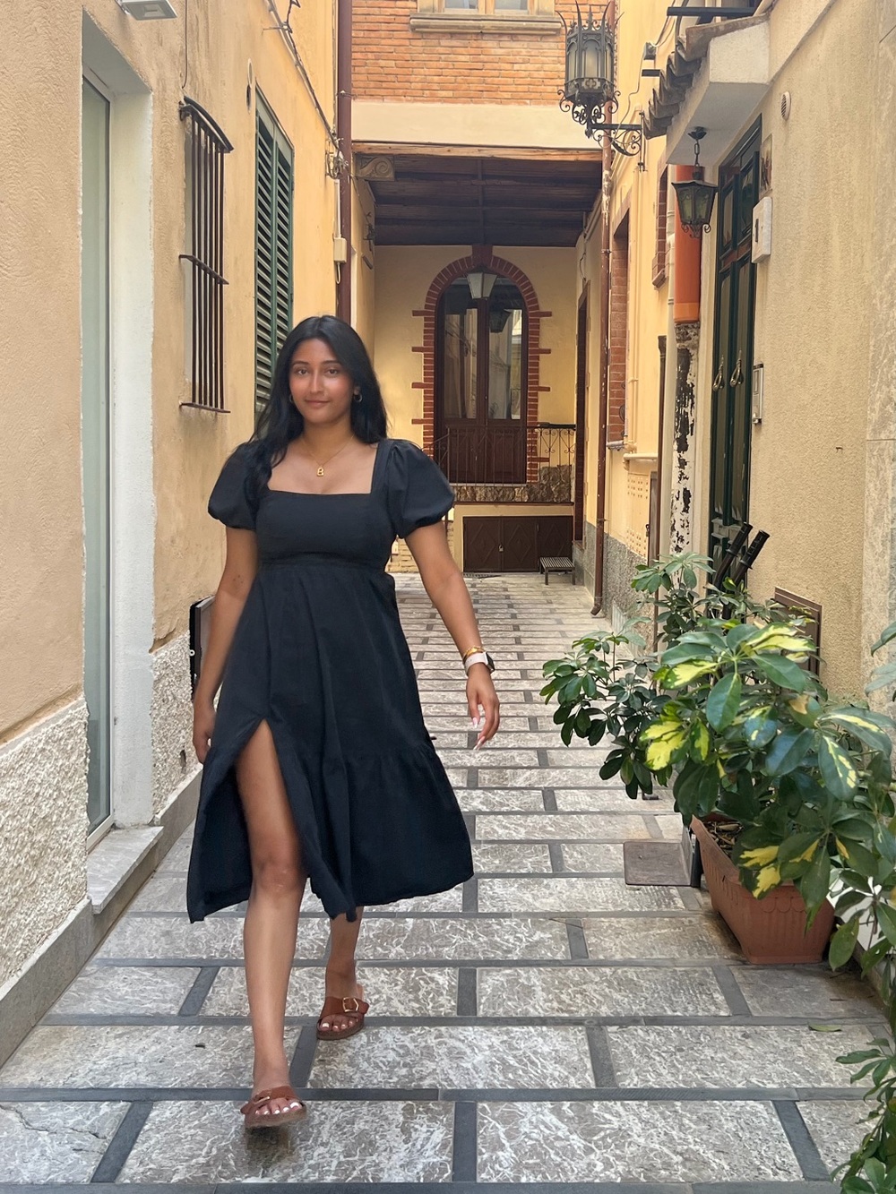 Astr Poplin Puff Sleeve Tier Midi Dress